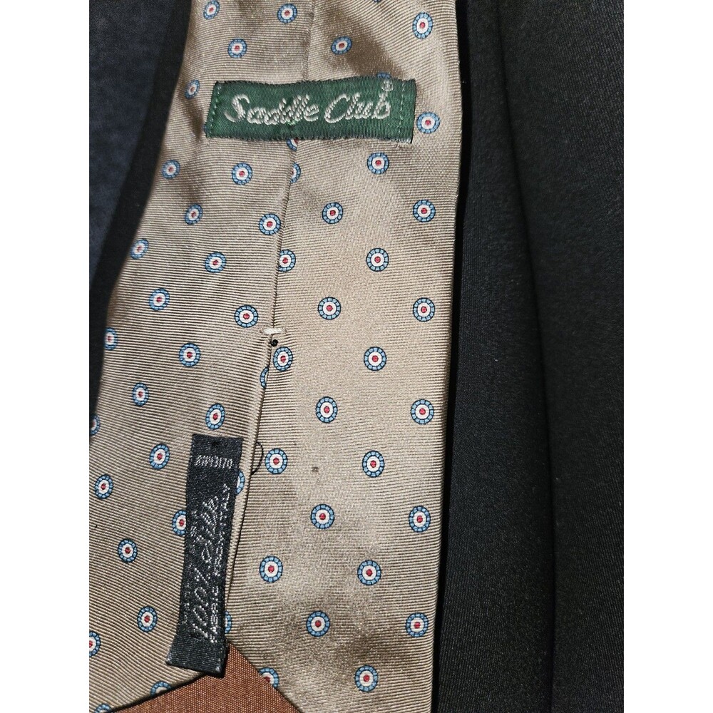 Saddle Club Neck Tie Beige Paisley Pattern 100% Silk Made USA Vintage‎